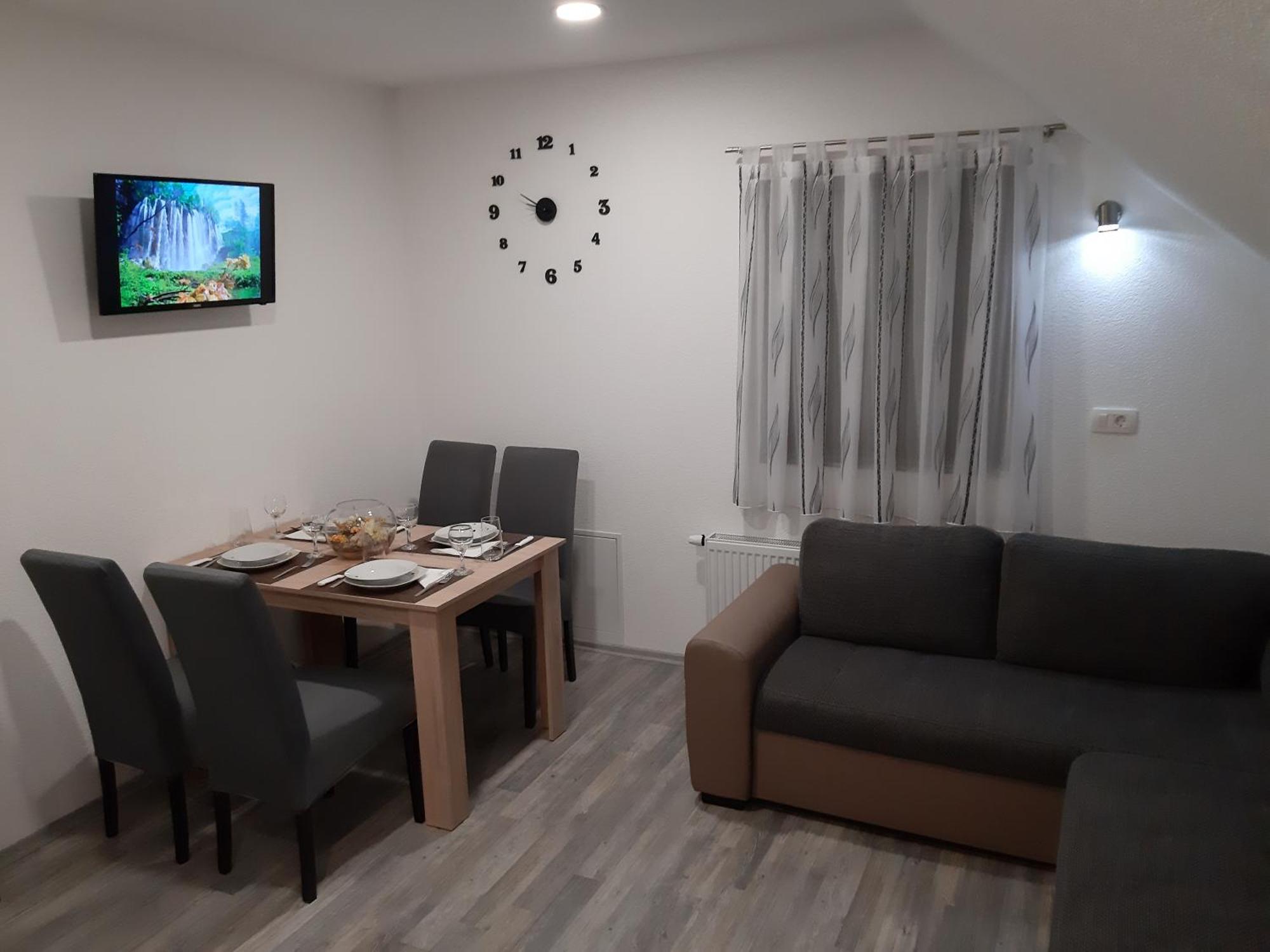 House Naomi Apartment Grabovac  Ngoại thất bức ảnh
