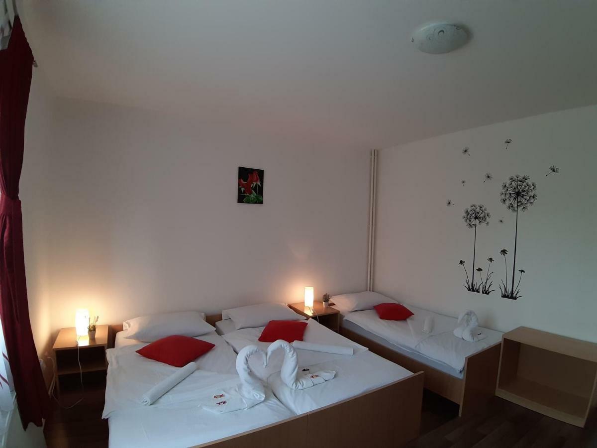 House Naomi Apartment Grabovac  Ngoại thất bức ảnh